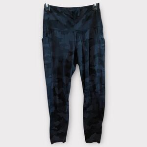 Lululemon Women’s Size 8 High Waisted Blue Camo 7/8 Wunder Under Leggings